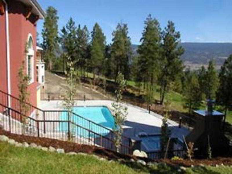 Bellasera Tuscan Villas Kelowna Extérieur photo